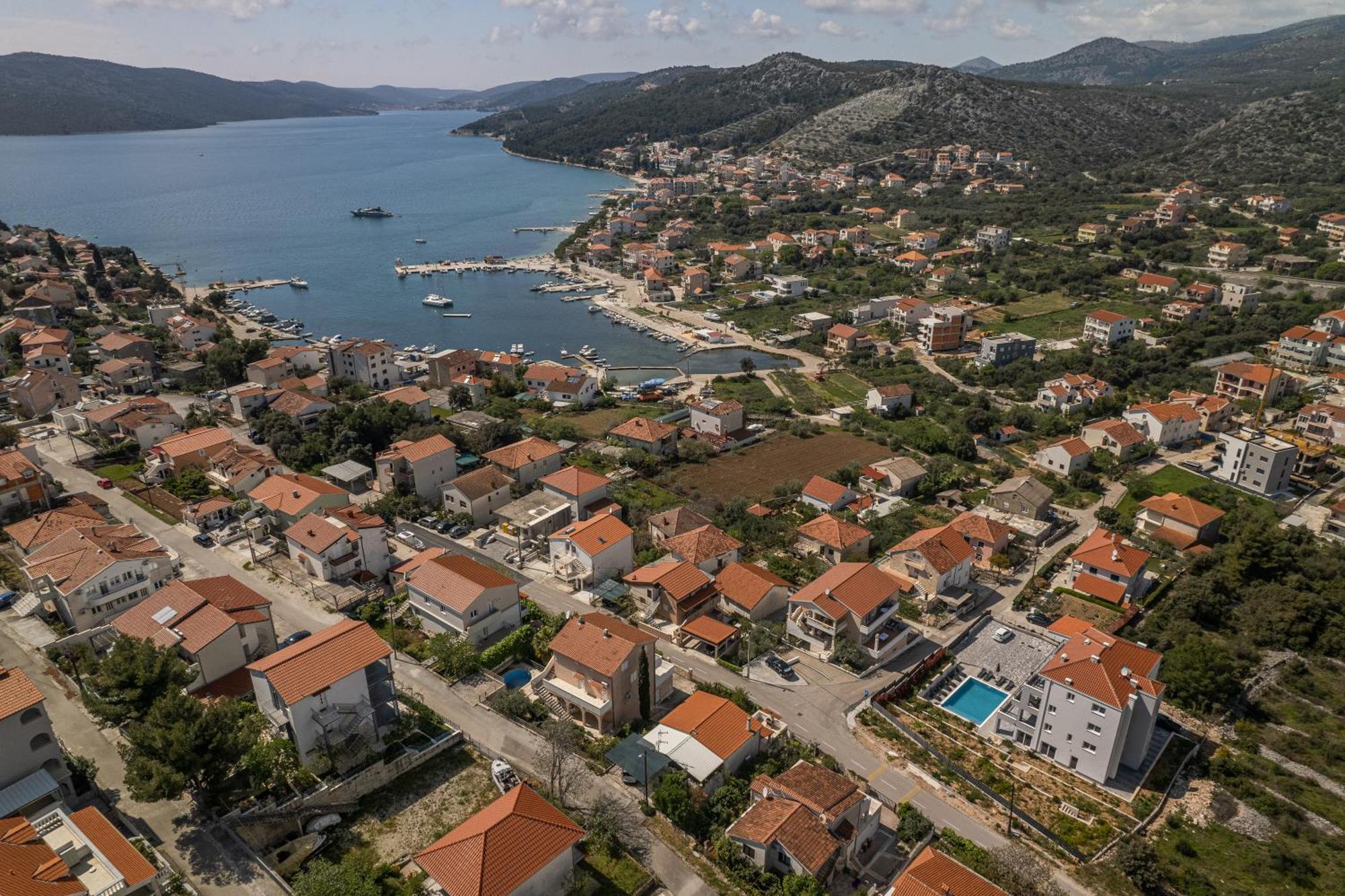 Villa Barbara & Zoran With Free Parking And Heated Swimming Pool Сегет Враница Екстериор снимка