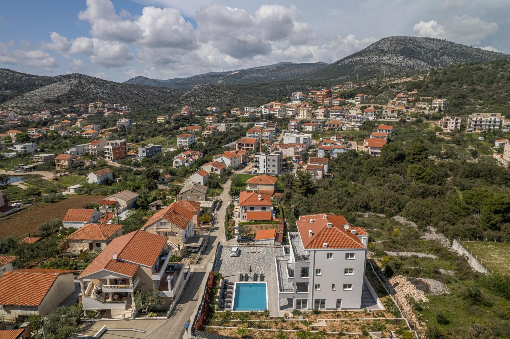 Villa Barbara & Zoran With Free Parking And Heated Swimming Pool Сегет Враница Екстериор снимка
