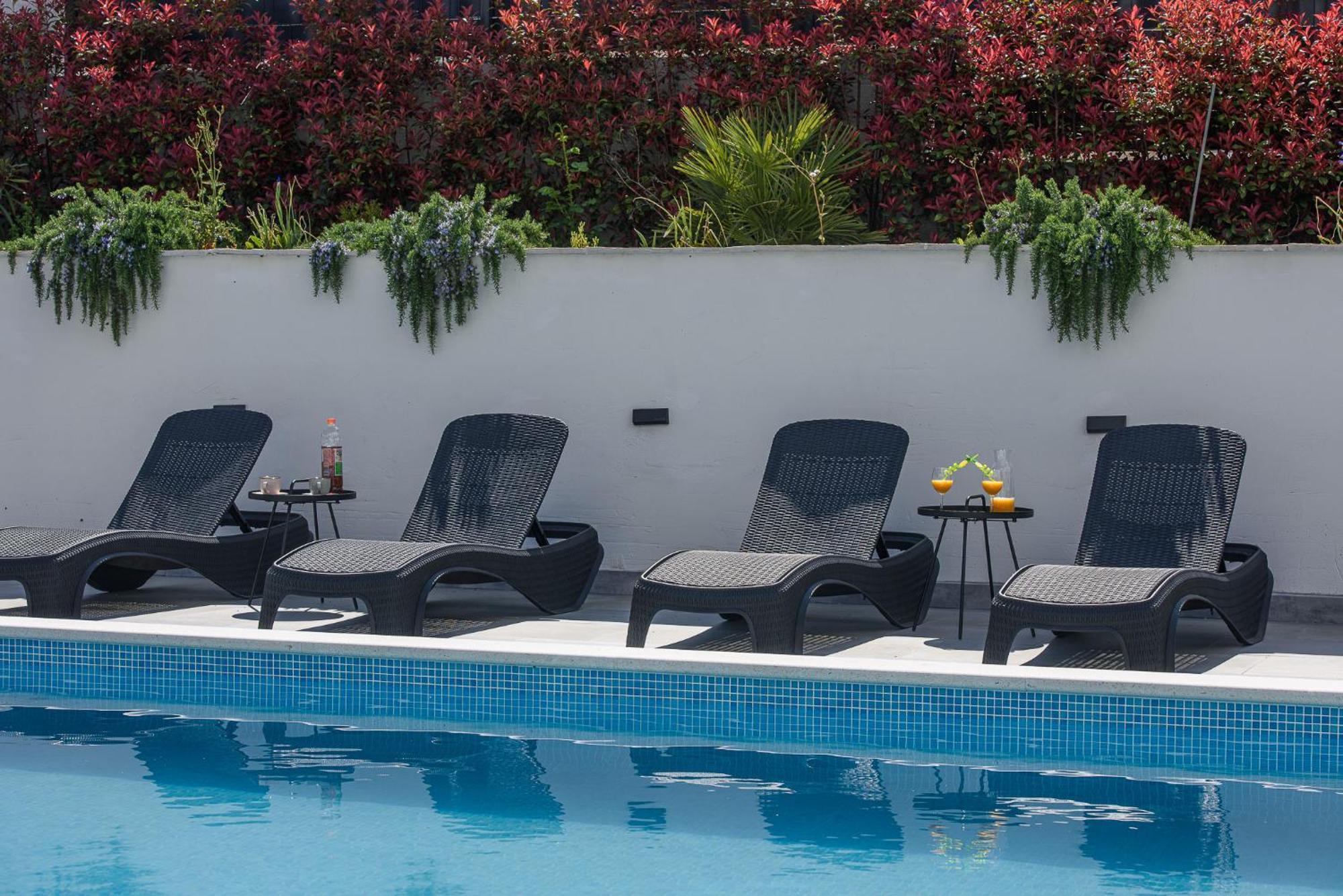 Villa Barbara & Zoran With Free Parking And Heated Swimming Pool Сегет Враница Екстериор снимка