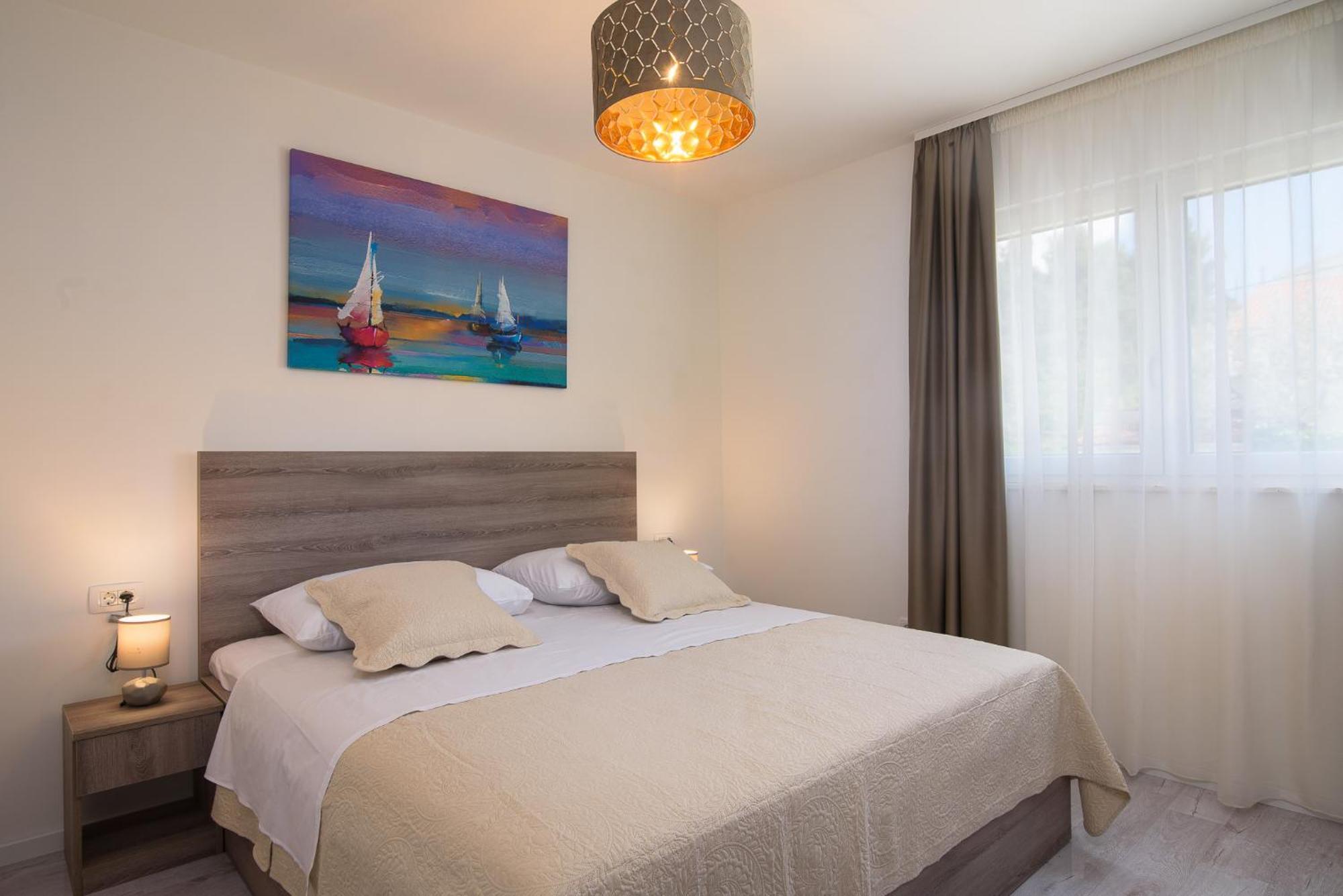 Villa Barbara & Zoran With Free Parking And Heated Swimming Pool Сегет Враница Екстериор снимка