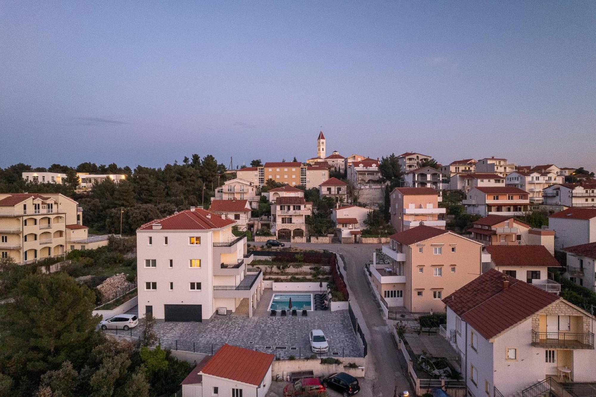 Villa Barbara & Zoran With Free Parking And Heated Swimming Pool Сегет Враница Екстериор снимка