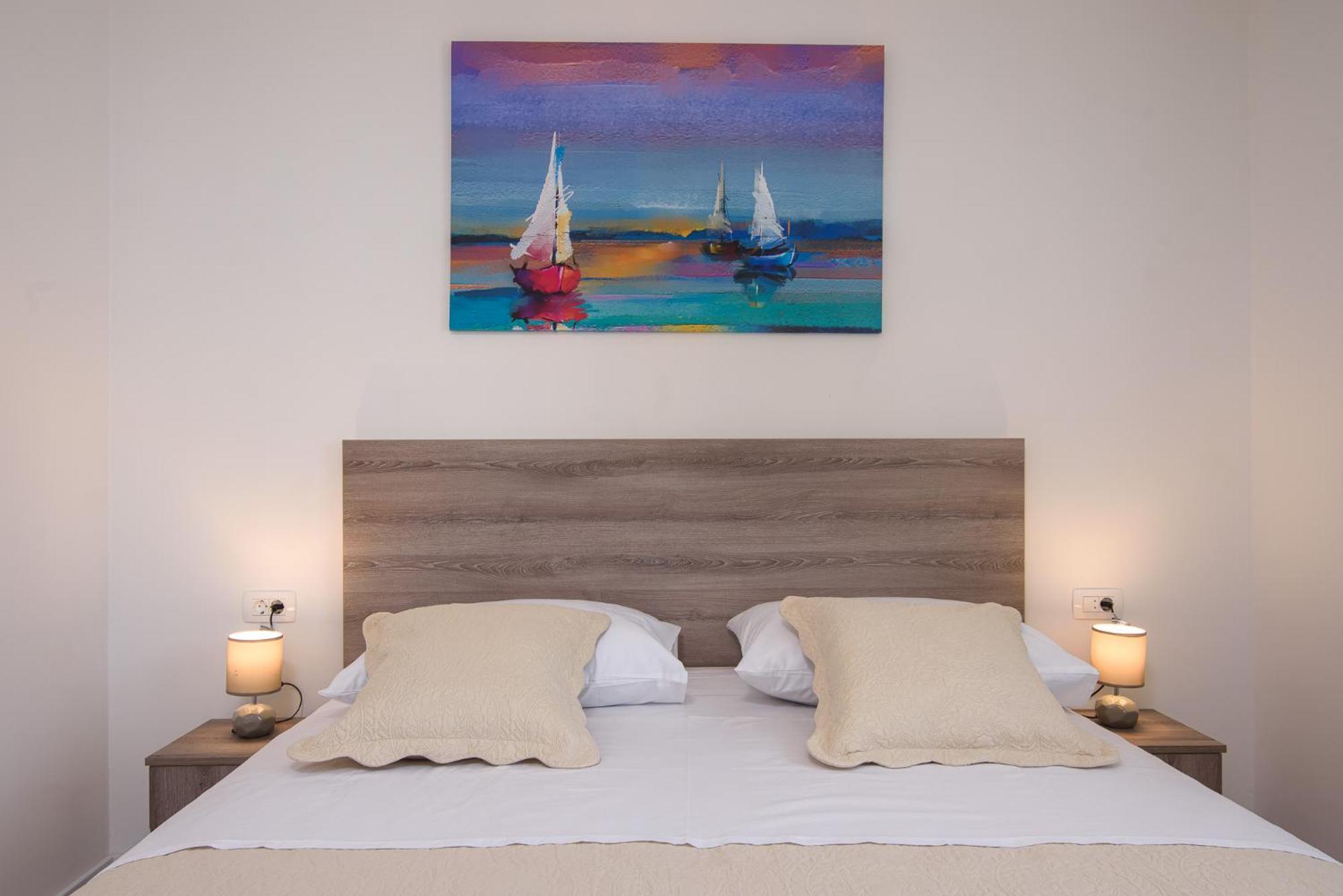 Villa Barbara & Zoran With Free Parking And Heated Swimming Pool Сегет Враница Екстериор снимка