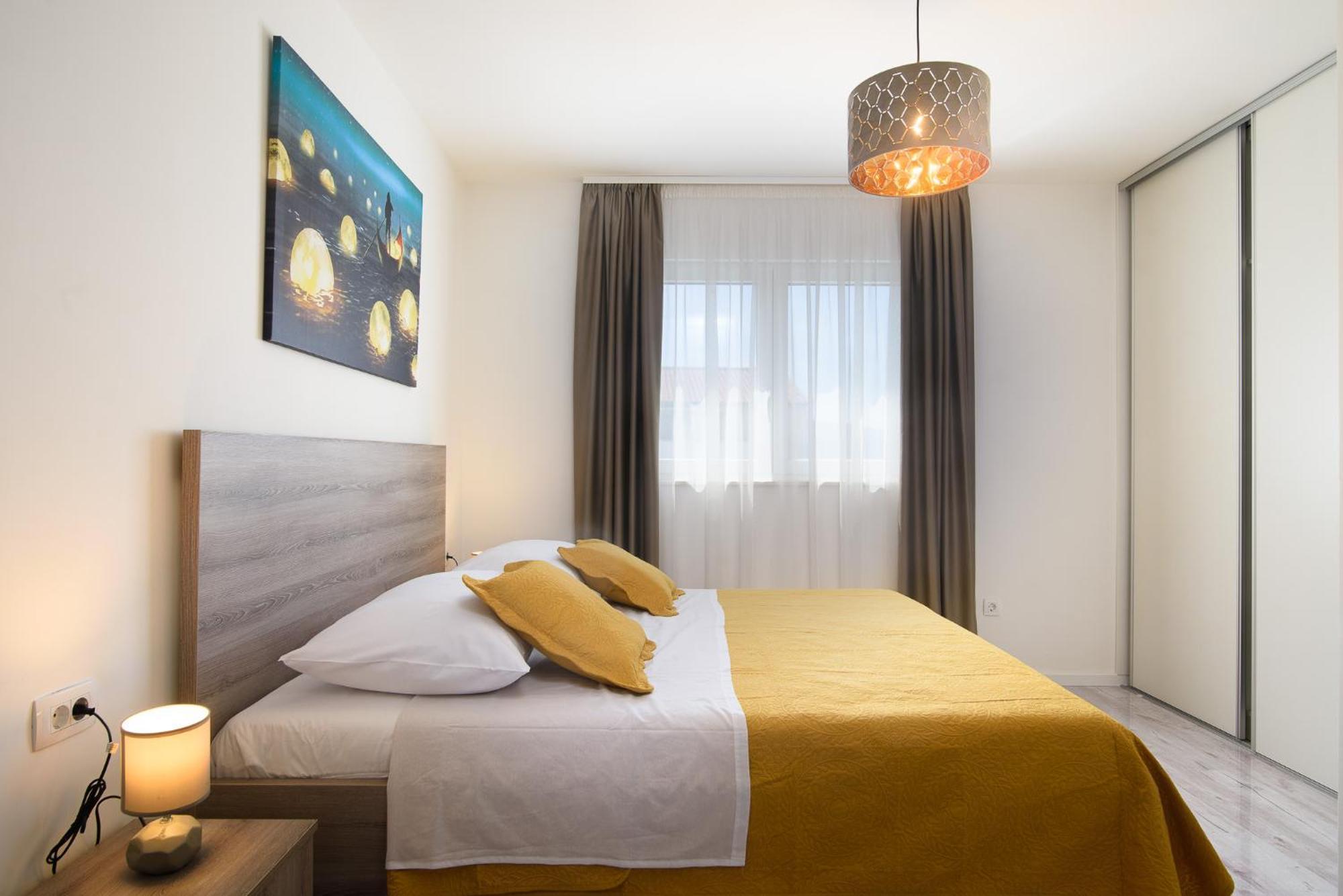 Villa Barbara & Zoran With Free Parking And Heated Swimming Pool Сегет Враница Екстериор снимка