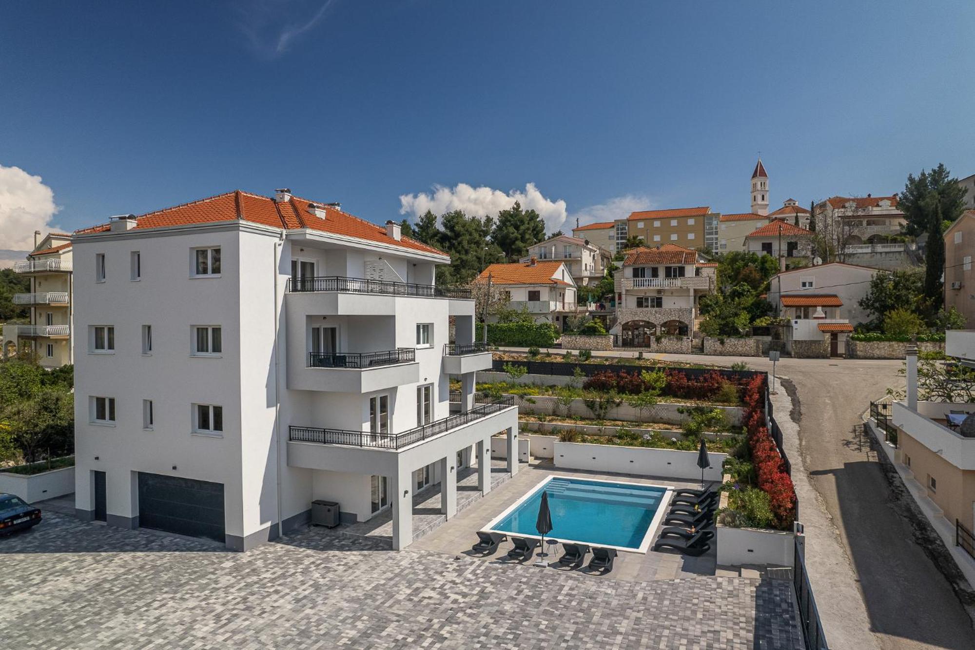 Villa Barbara & Zoran With Free Parking And Heated Swimming Pool Сегет Враница Екстериор снимка