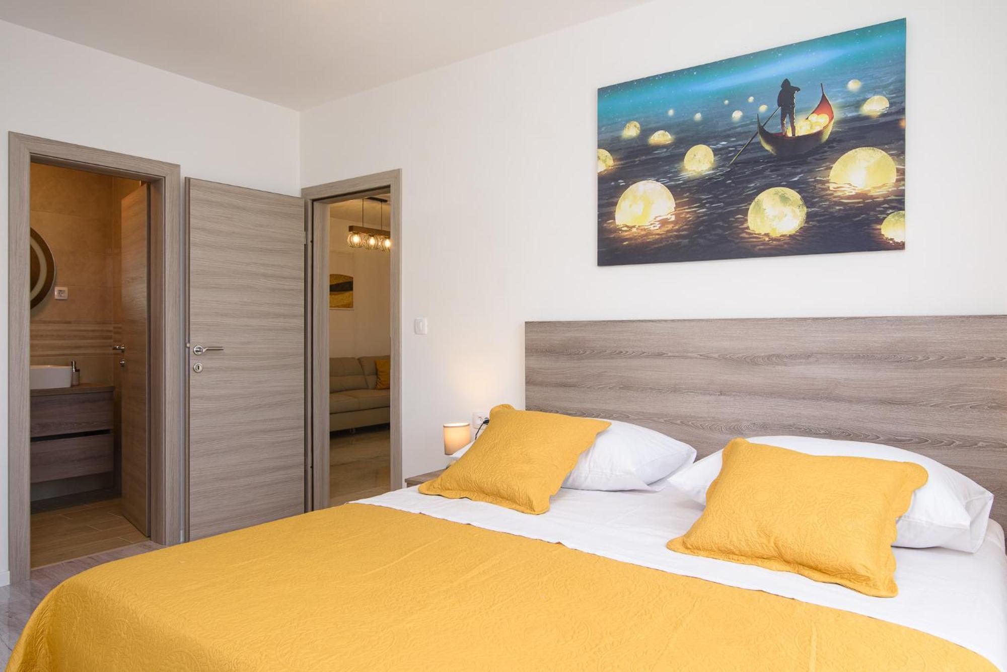 Villa Barbara & Zoran With Free Parking And Heated Swimming Pool Сегет Враница Екстериор снимка