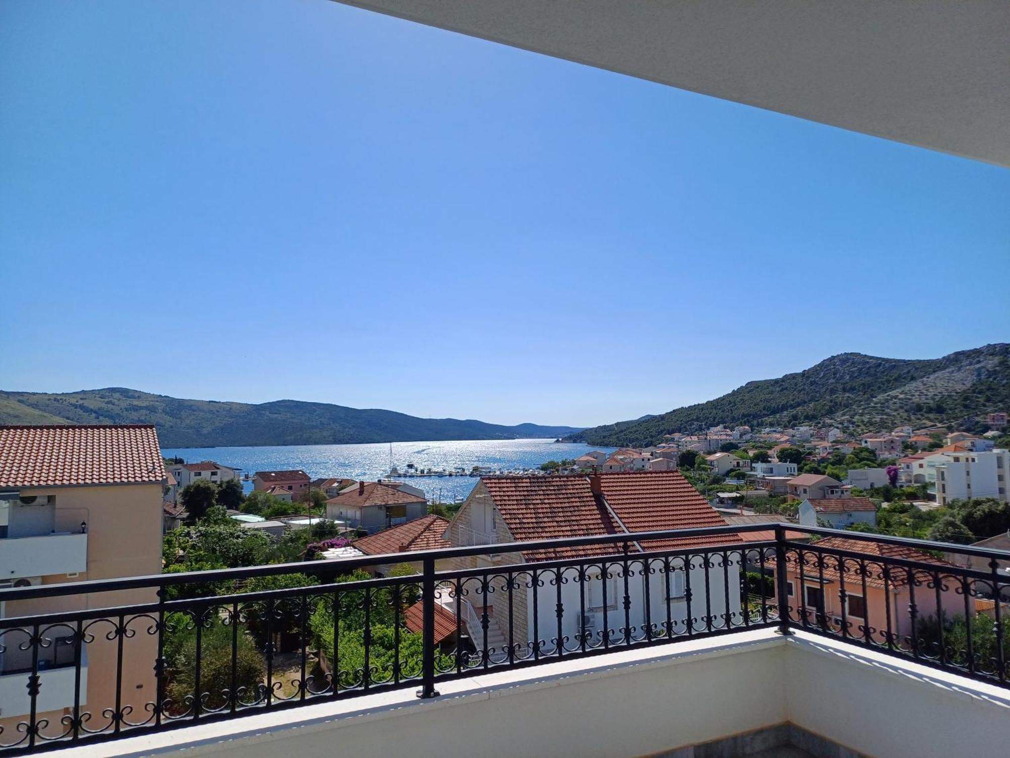 Villa Barbara & Zoran With Free Parking And Heated Swimming Pool Сегет Враница Екстериор снимка