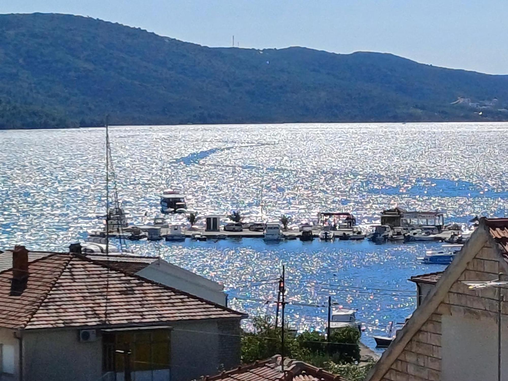 Villa Barbara & Zoran With Free Parking And Heated Swimming Pool Сегет Враница Екстериор снимка