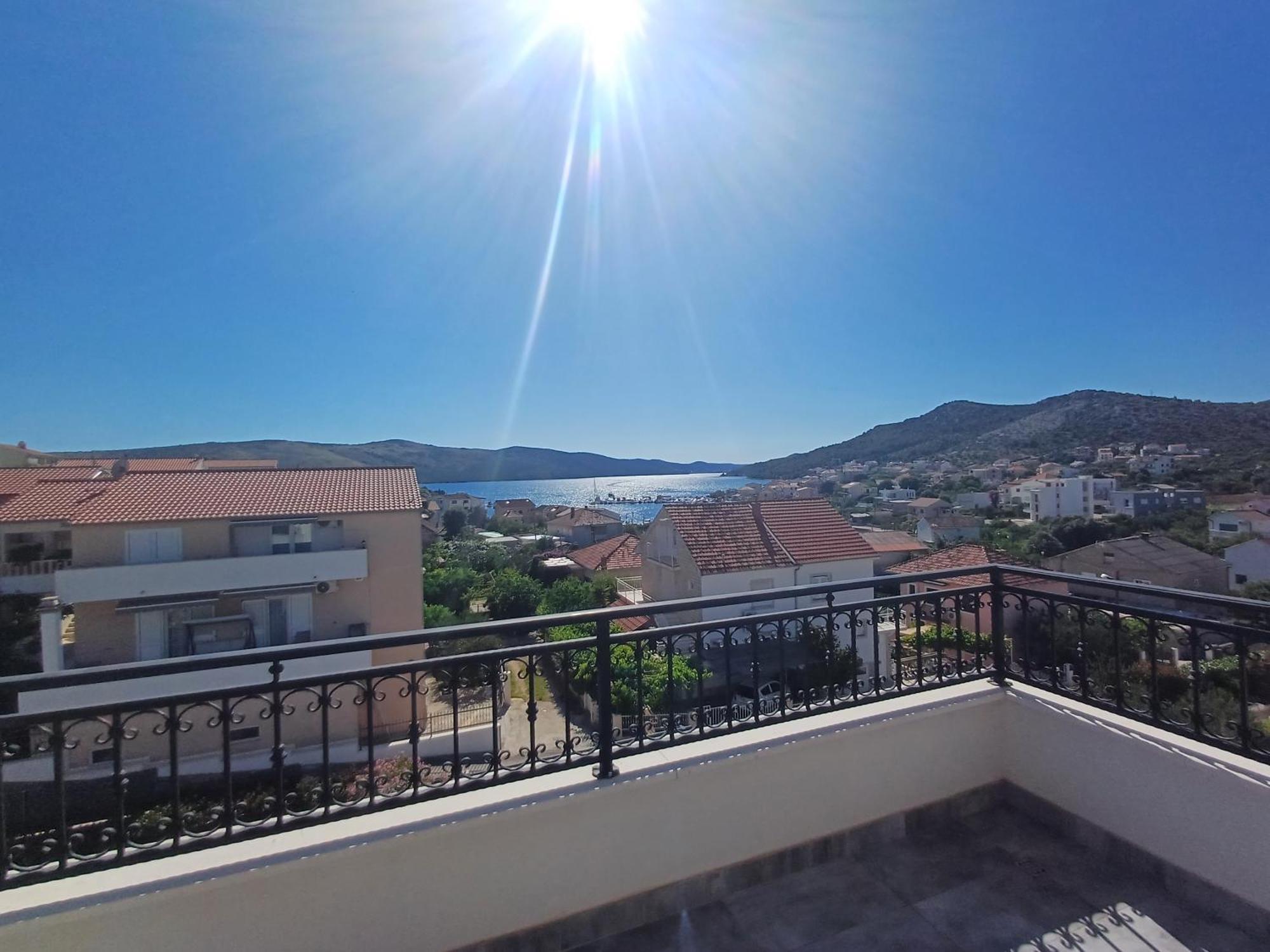 Villa Barbara & Zoran With Free Parking And Heated Swimming Pool Сегет Враница Екстериор снимка